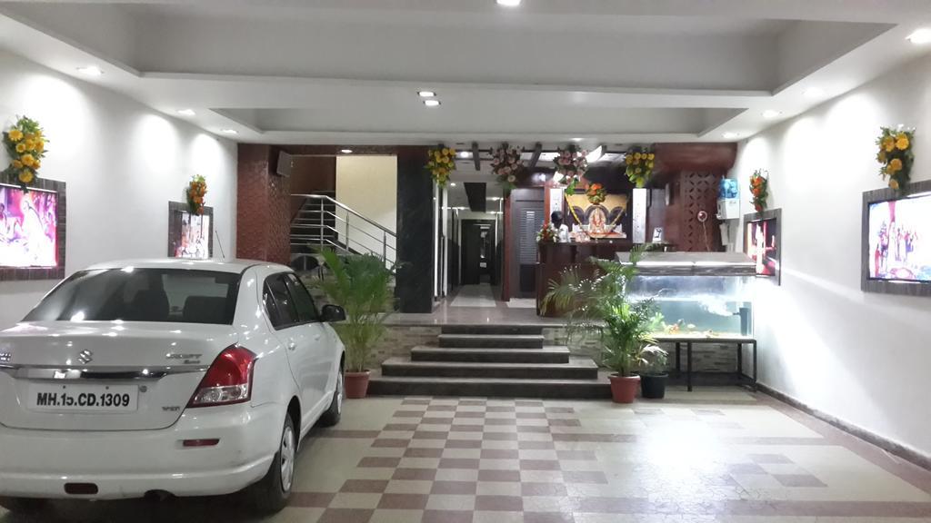 Hotel Sai Galaxy Inn Sirdi Kültér fotó