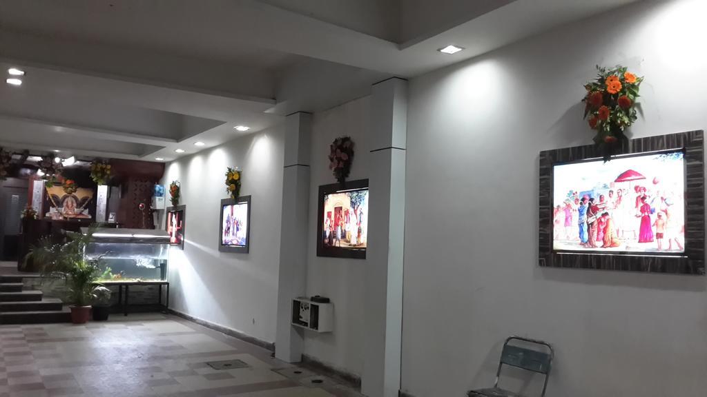 Hotel Sai Galaxy Inn Sirdi Kültér fotó